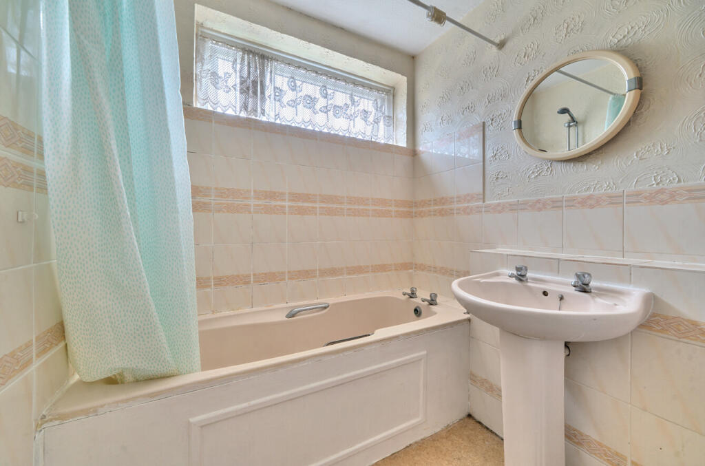 1304773-6-684b08c...