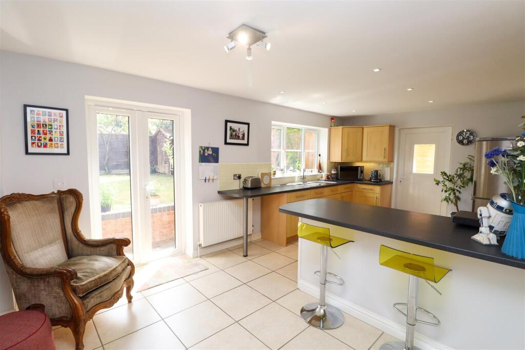 Kitchen/Breakfast Room