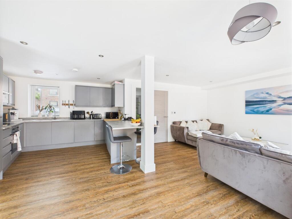 Open Plan Kitchen/Living/Dining Area