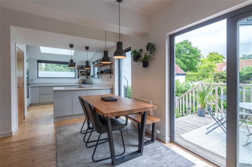 Lovedale Avenue 1244