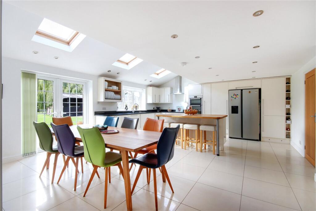 Kitchen/Dining