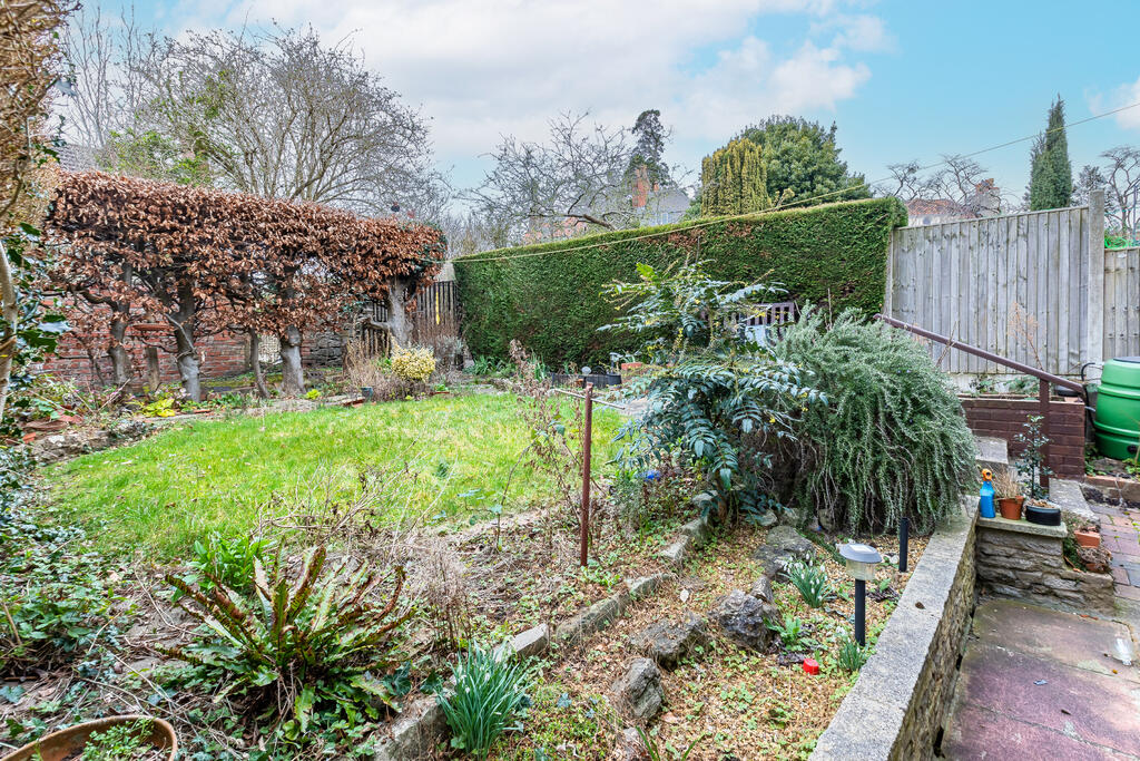 10 Avonwood Close -13 - sky