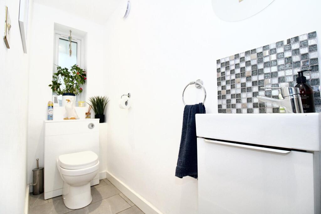 DOWNSTAIRS CLOAKROOM 