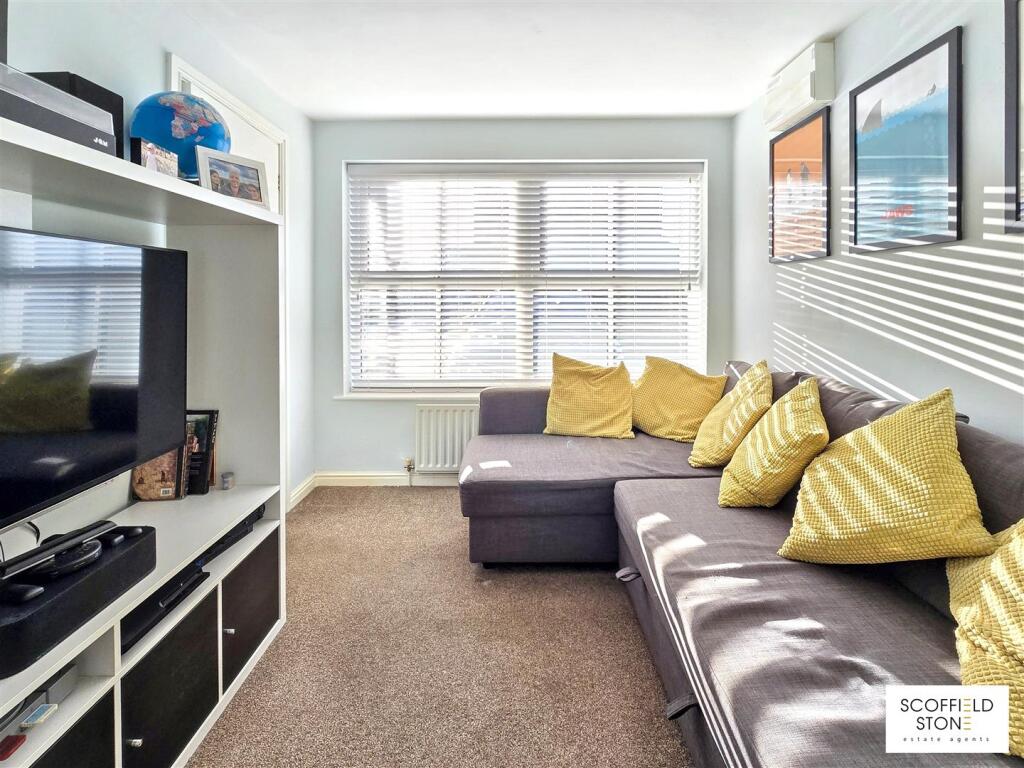 Family/Study (Garage conversion)