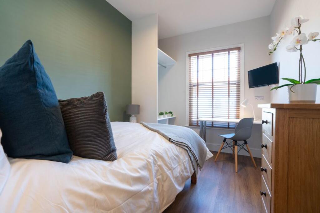 35KR - Bedroom 4