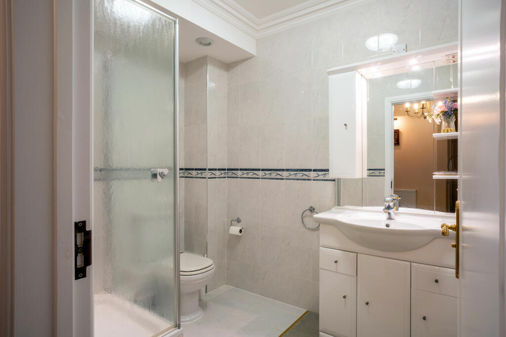 Guest Shower Room