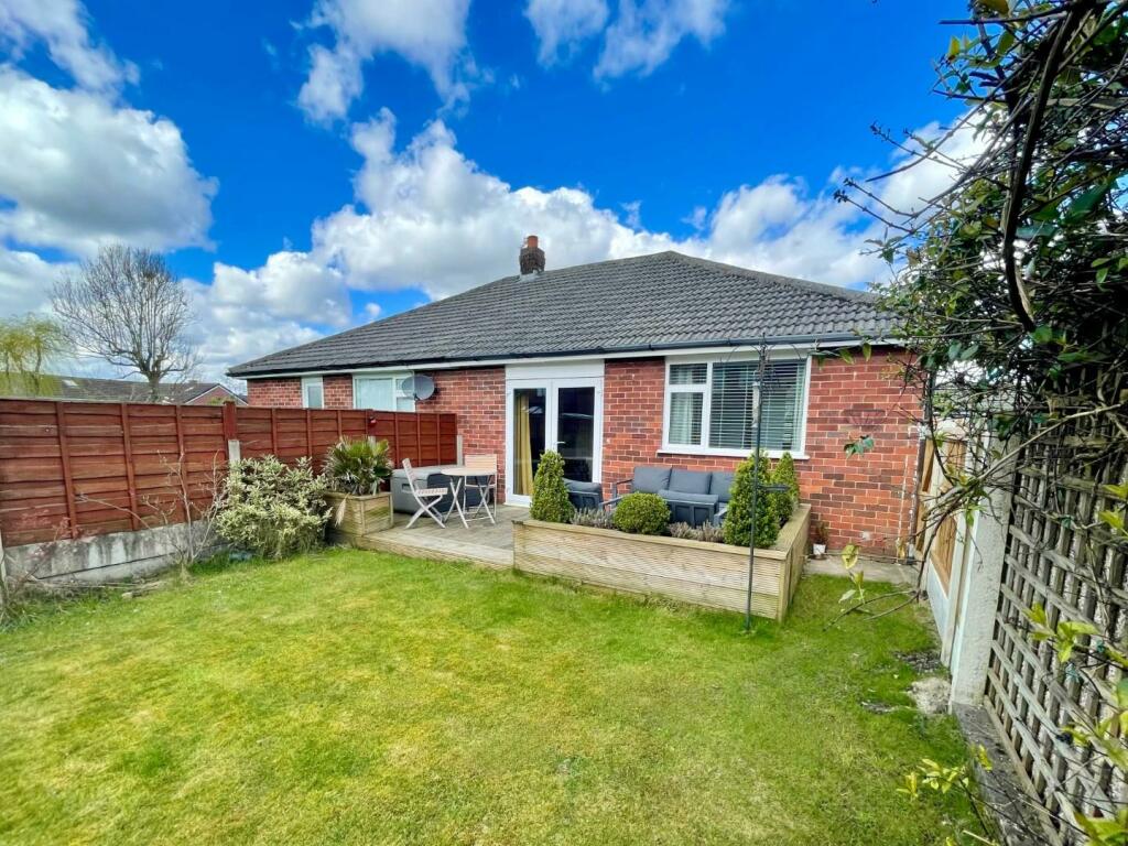LulworthCres24gdn3.jpg