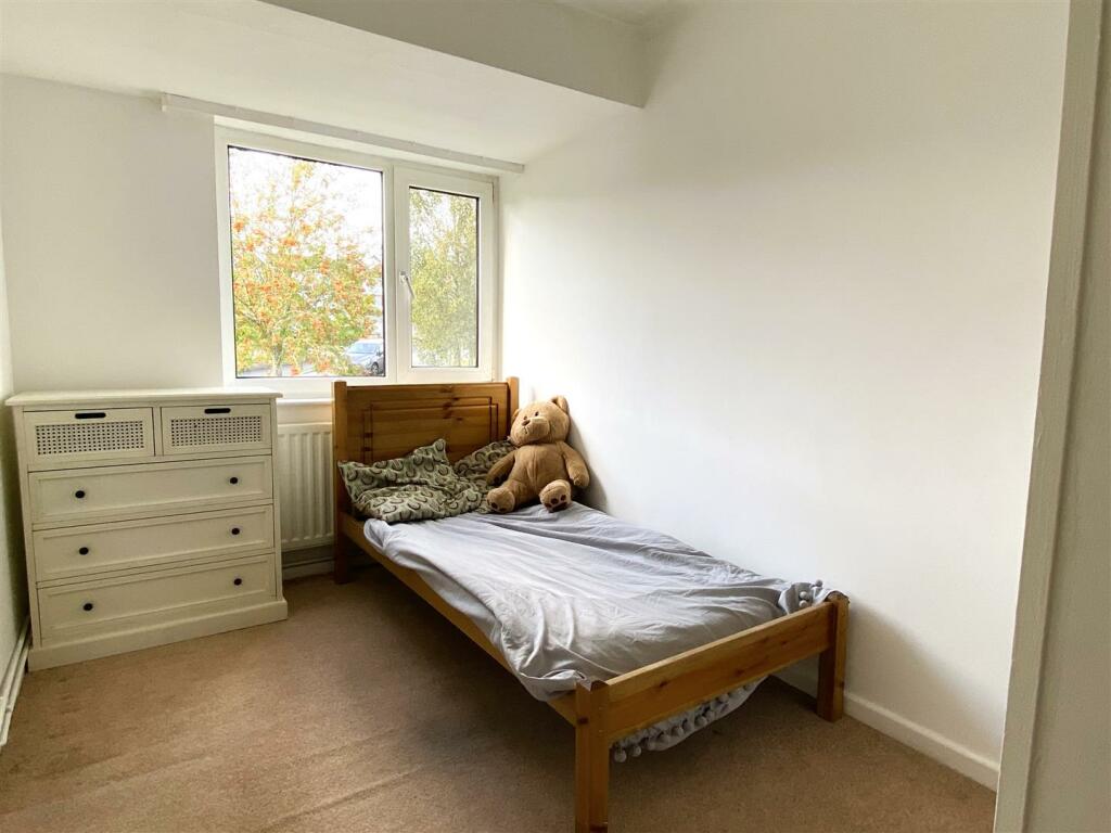 BED 4.JPG