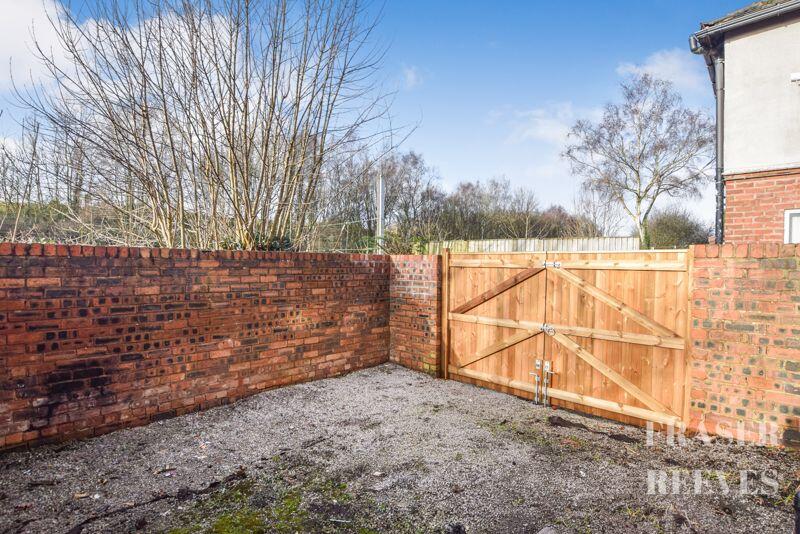 REAR COURTYARD GARDEN