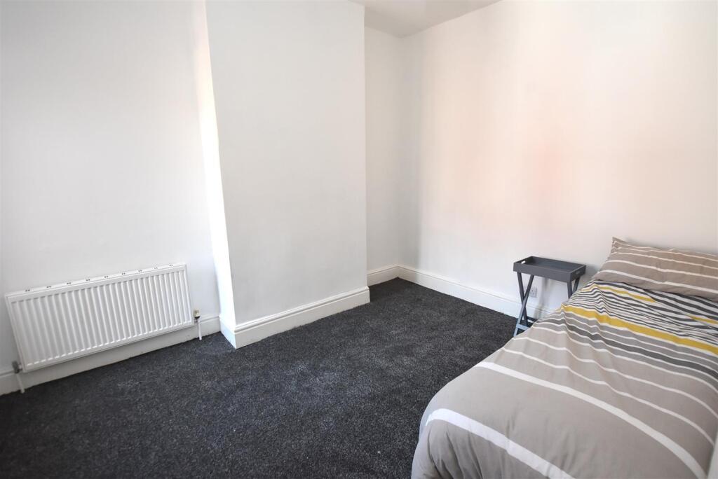 Bedroom 2.jpg