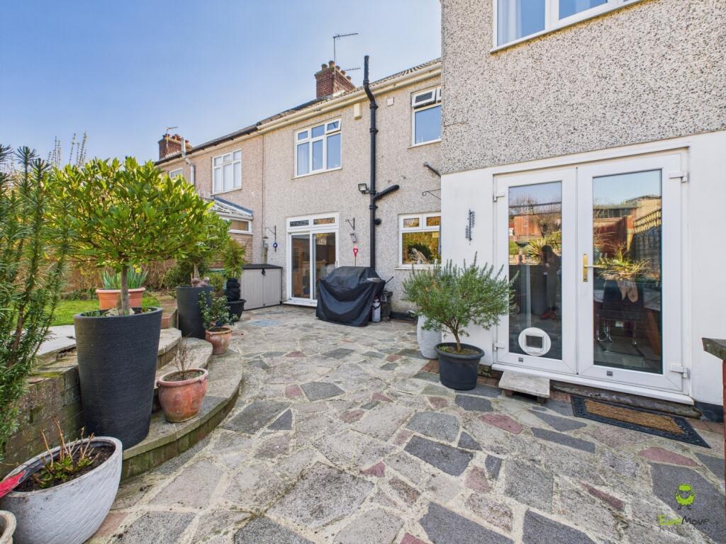 CAM04399G0-PR0044-STILL016