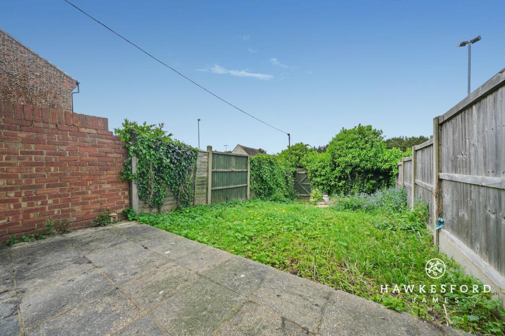 Watsons Hill, Sittingbourne - Garden