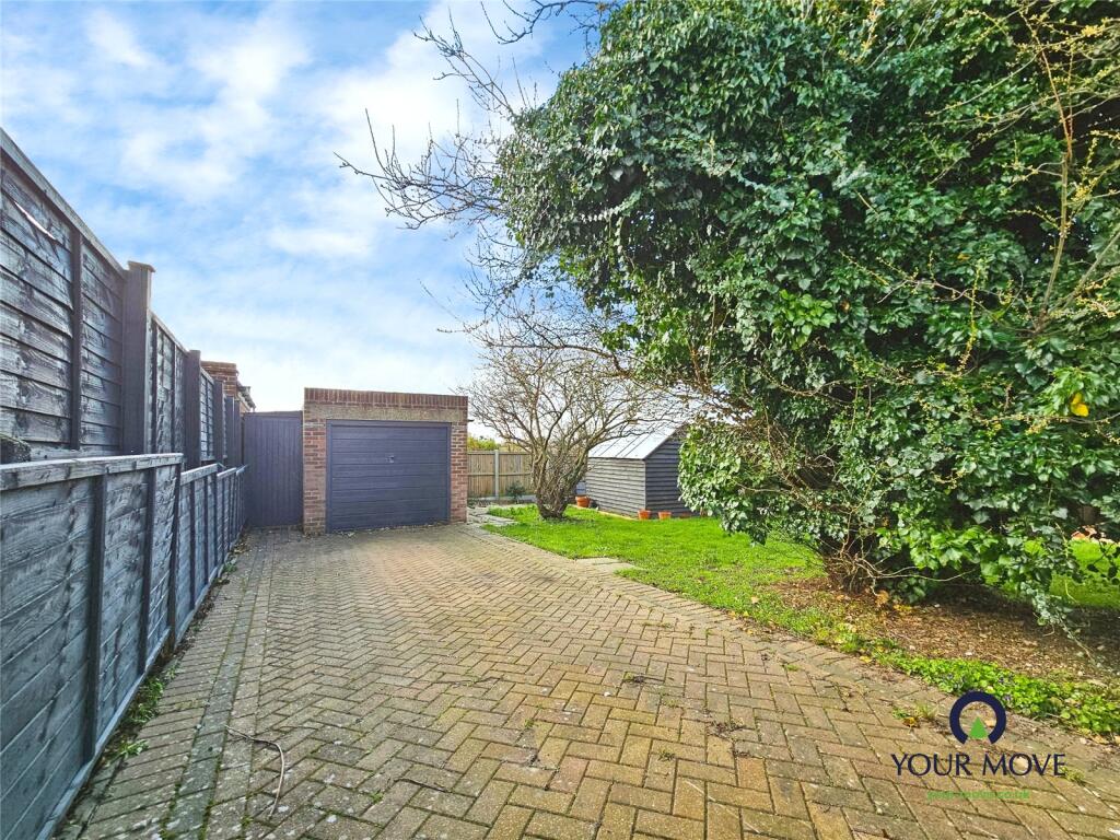 Driveway/Garage