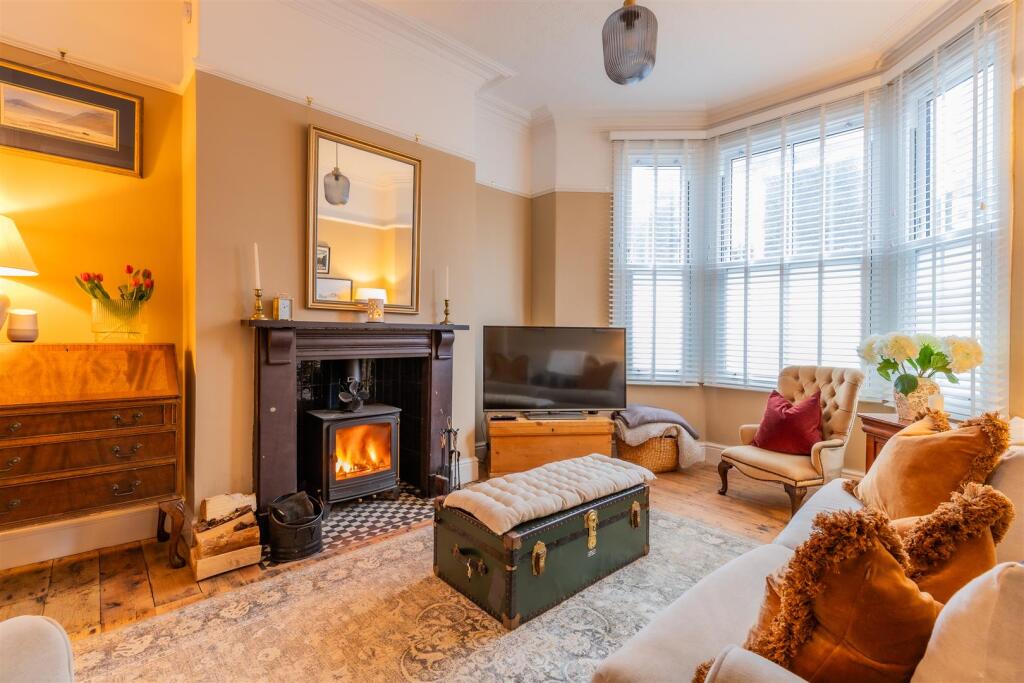 Pen Y Wain Road 77-7.jpg