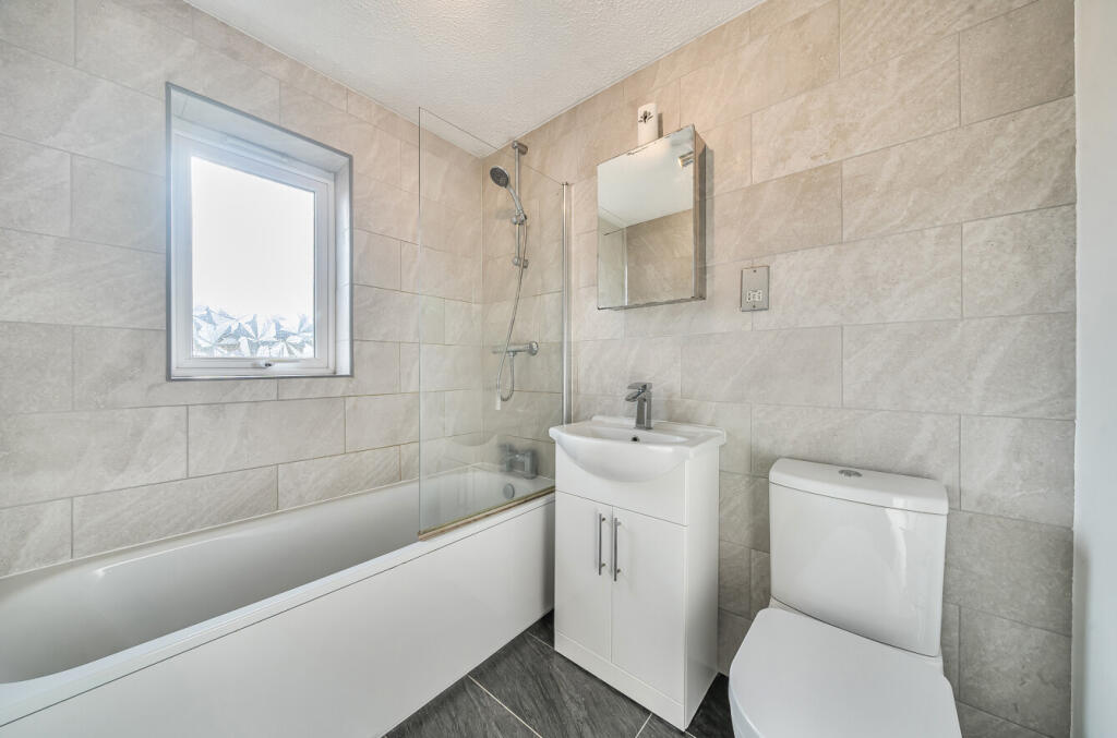 1373670-6-68ff6c2...