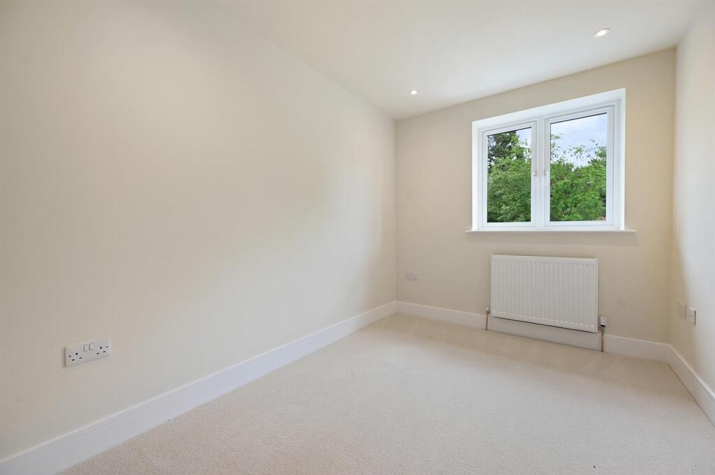 Bedroom 3.jpg