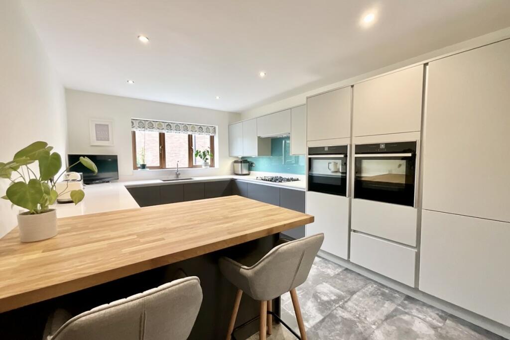 Breakfast Kitchen