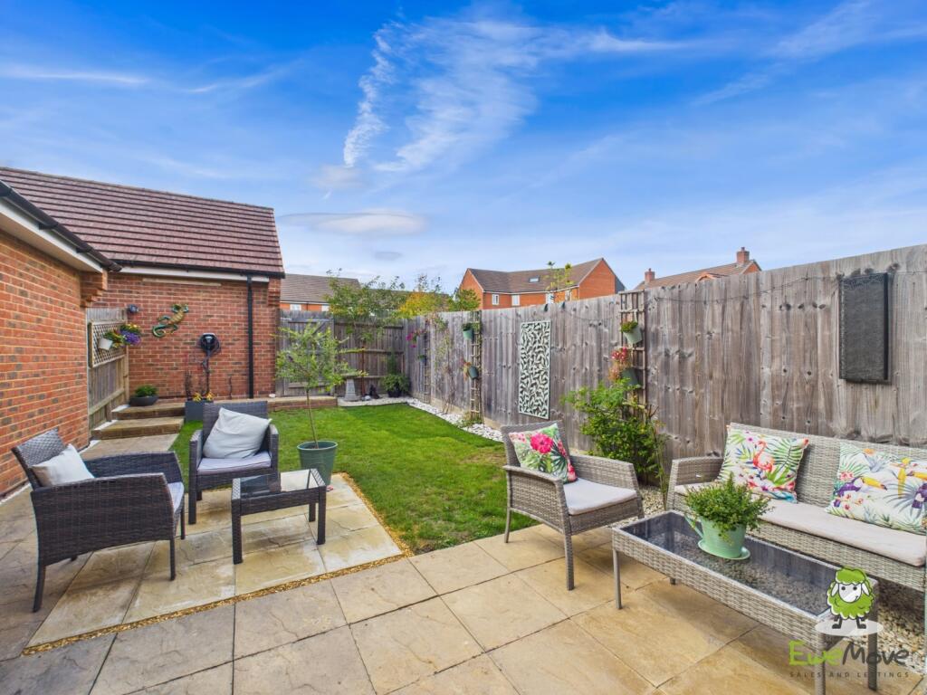 EweMove Estate Agents Basingstoke - Hewitt Road - 