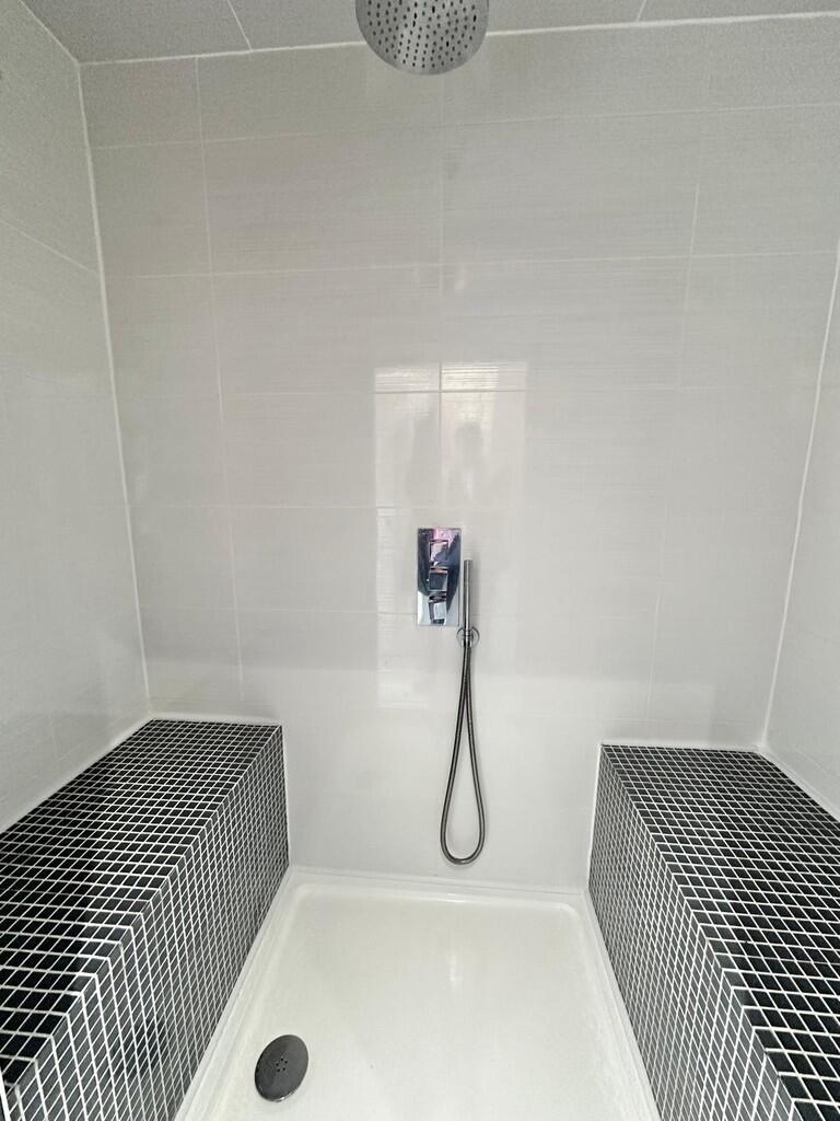 IMG-20250520-WA00...