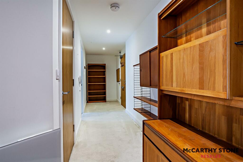 8594659-interior11-800.JPG