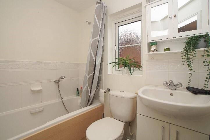 En-Suite Bathroom