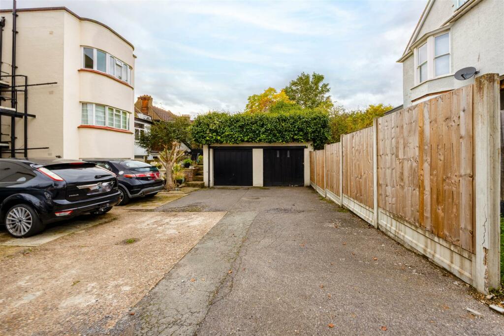 Garage &amp; Parking