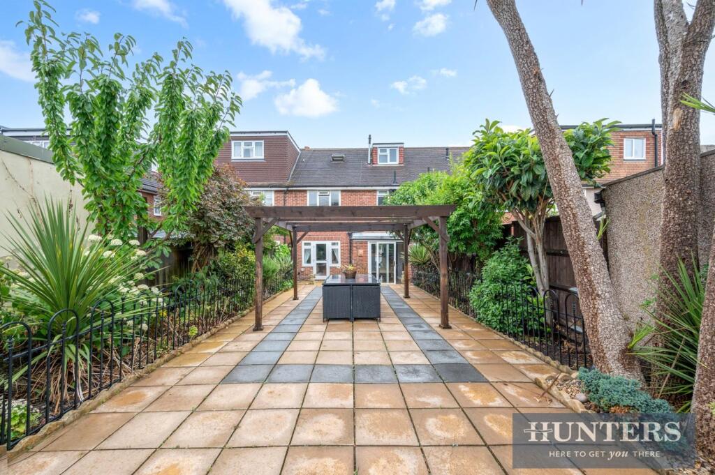 TUDOR DRIVE,  (7).jpg