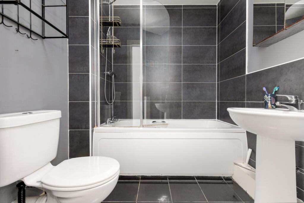 55 Weavers Mill Close, BS5-7.jpg