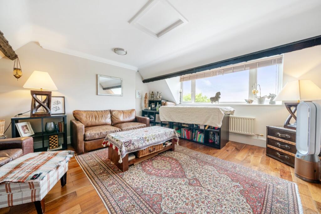 1305685-12-6846c5...