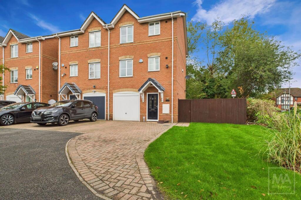 The Lees, Great Sankey, WA5