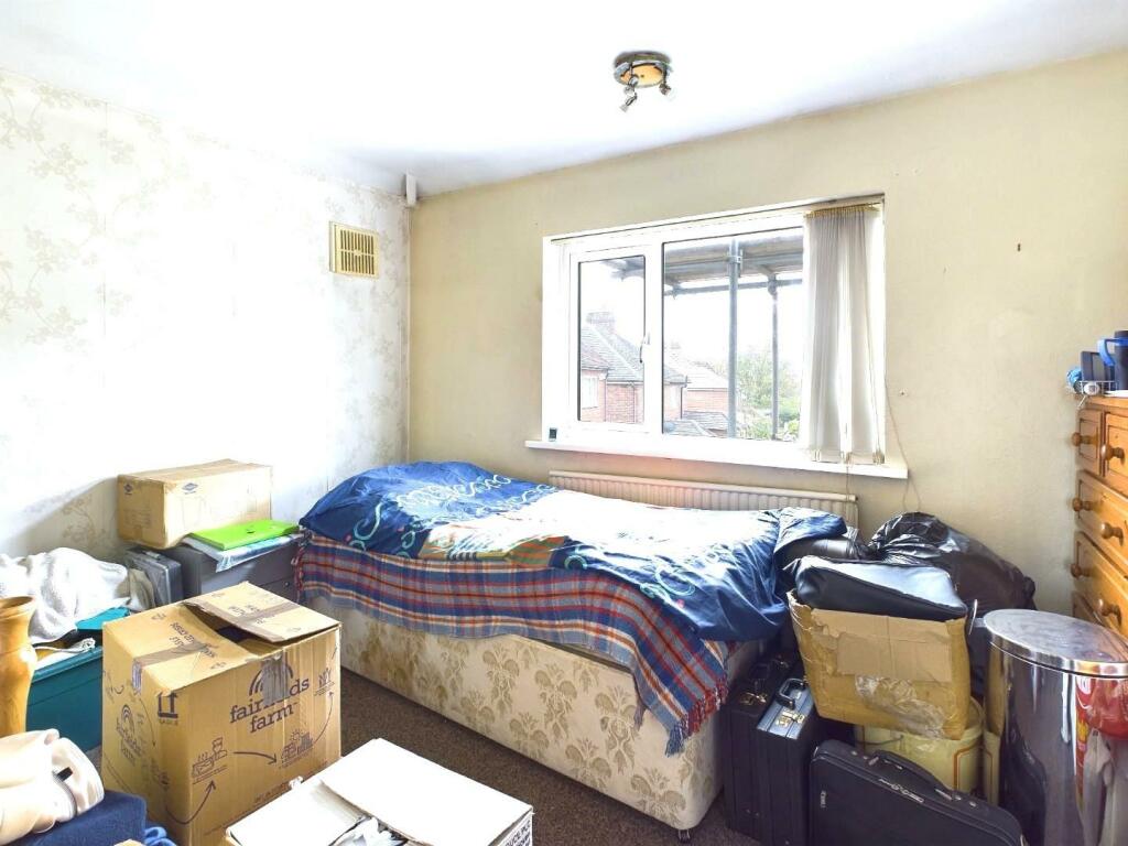 bed 3.jpg