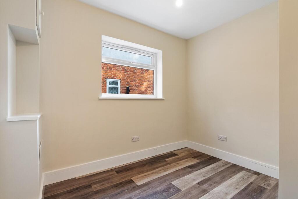 Westfield Road, Woking