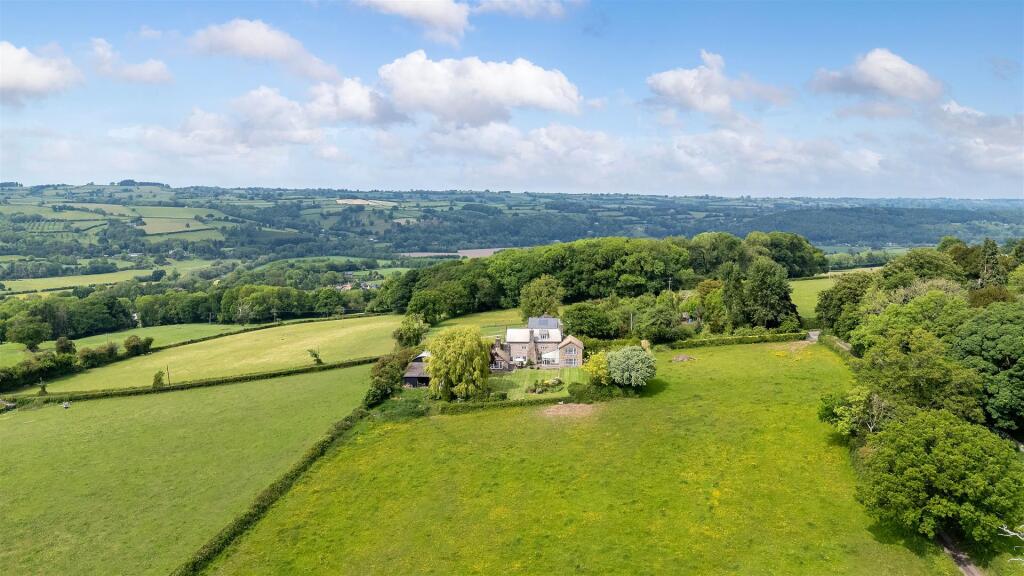 1087LlanfairFarm-03.jpeg