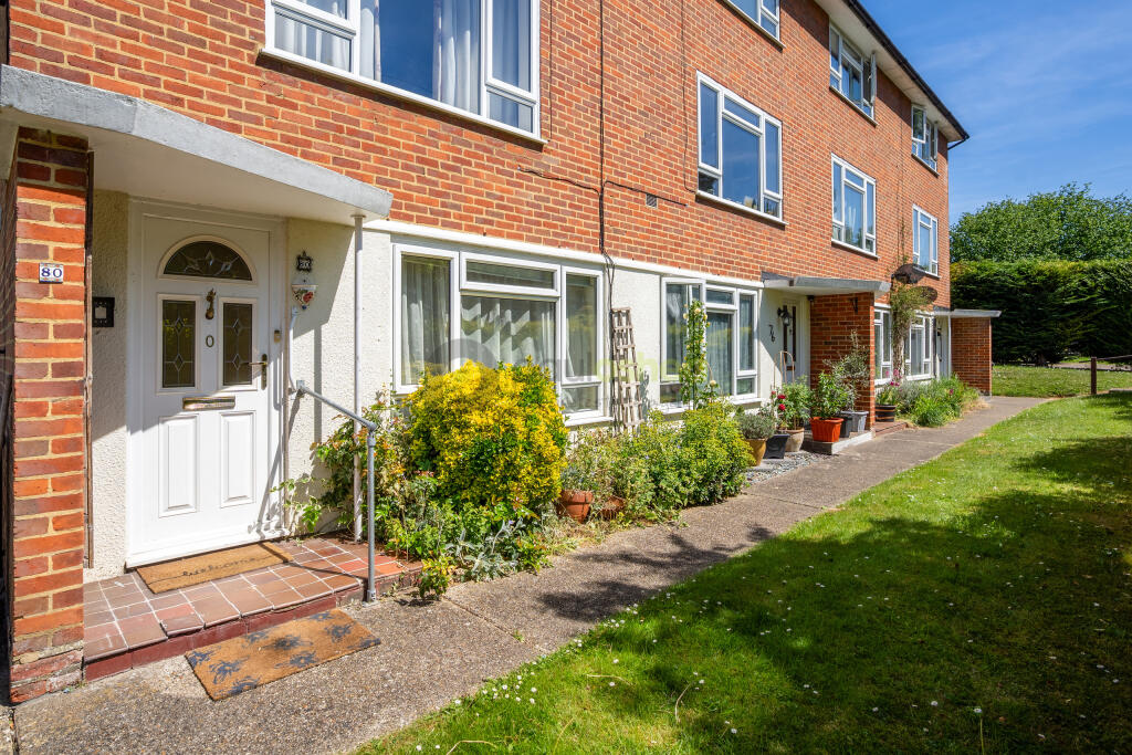 11 For Sale Studio Flat CR8 Lower Barn Road Paul O