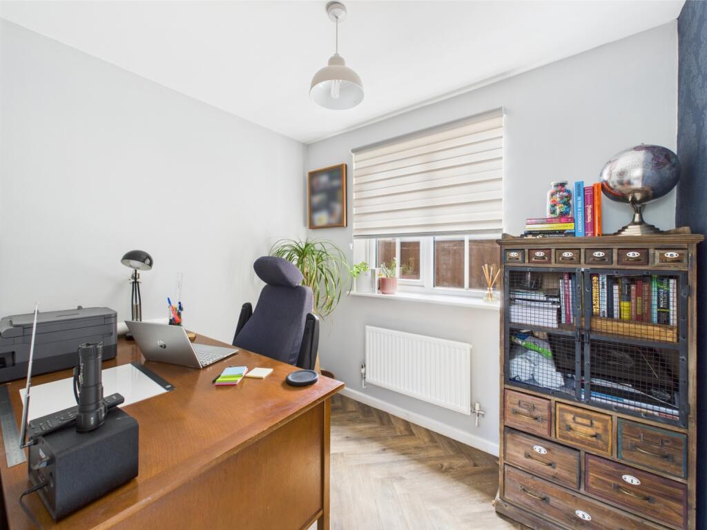 CAM04922G0-PR0028-STILL017