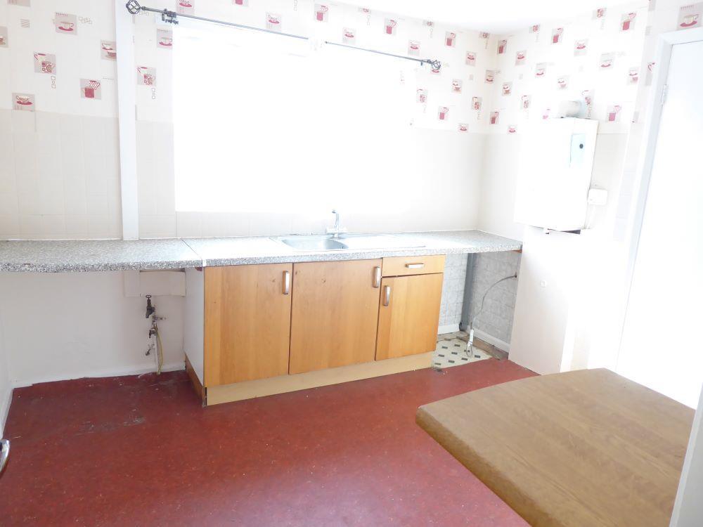 30 NORBY ESTATE - KITCHEN.JPG