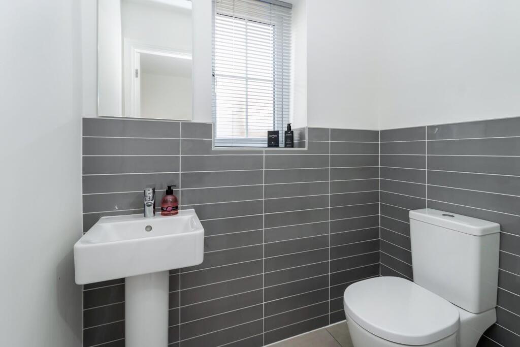9 Westfield Drive10.jpg
