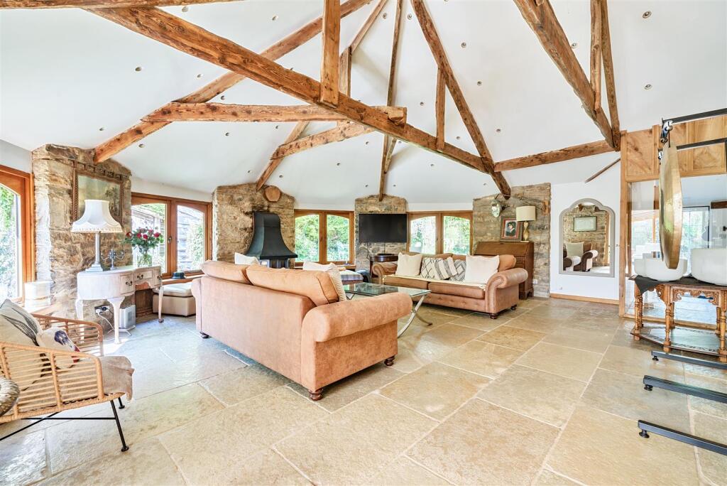 TRH Sitting Room..jpg