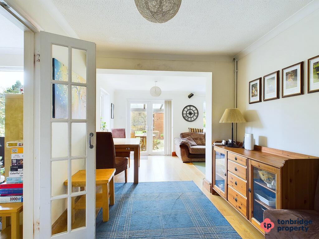 CAM03742G0-PR0016-STILL047