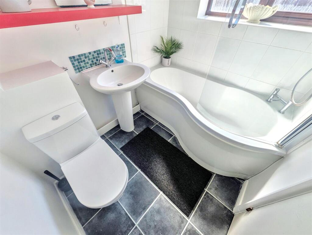 Bathroom.jpeg