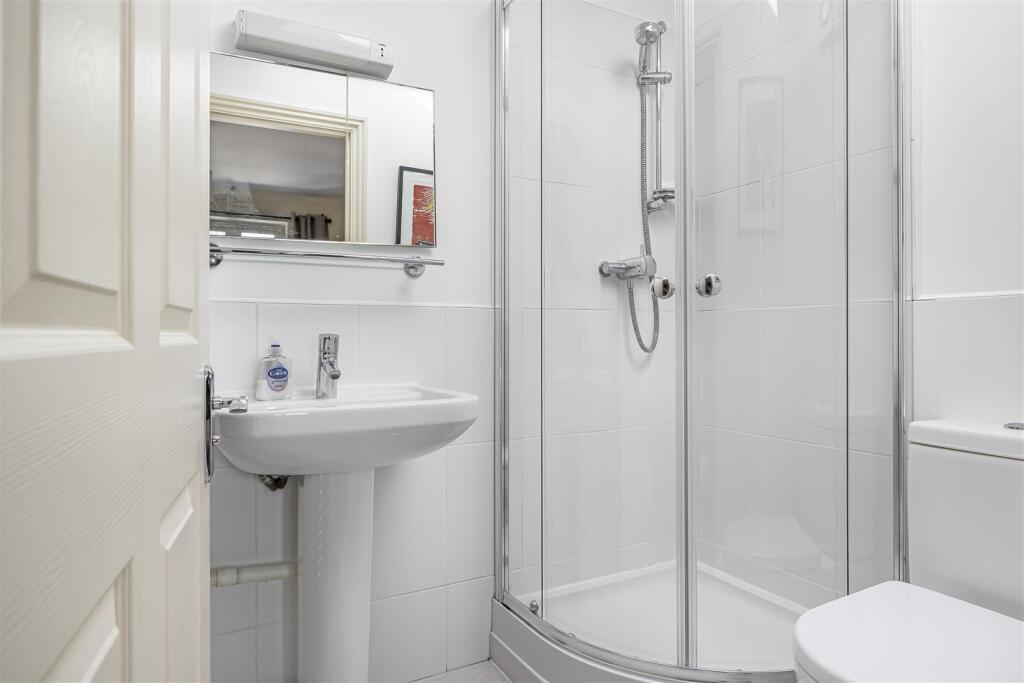 Bed 2 Ensuite