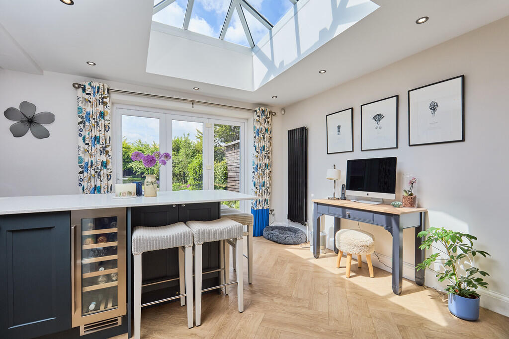 Edward Knight 202...