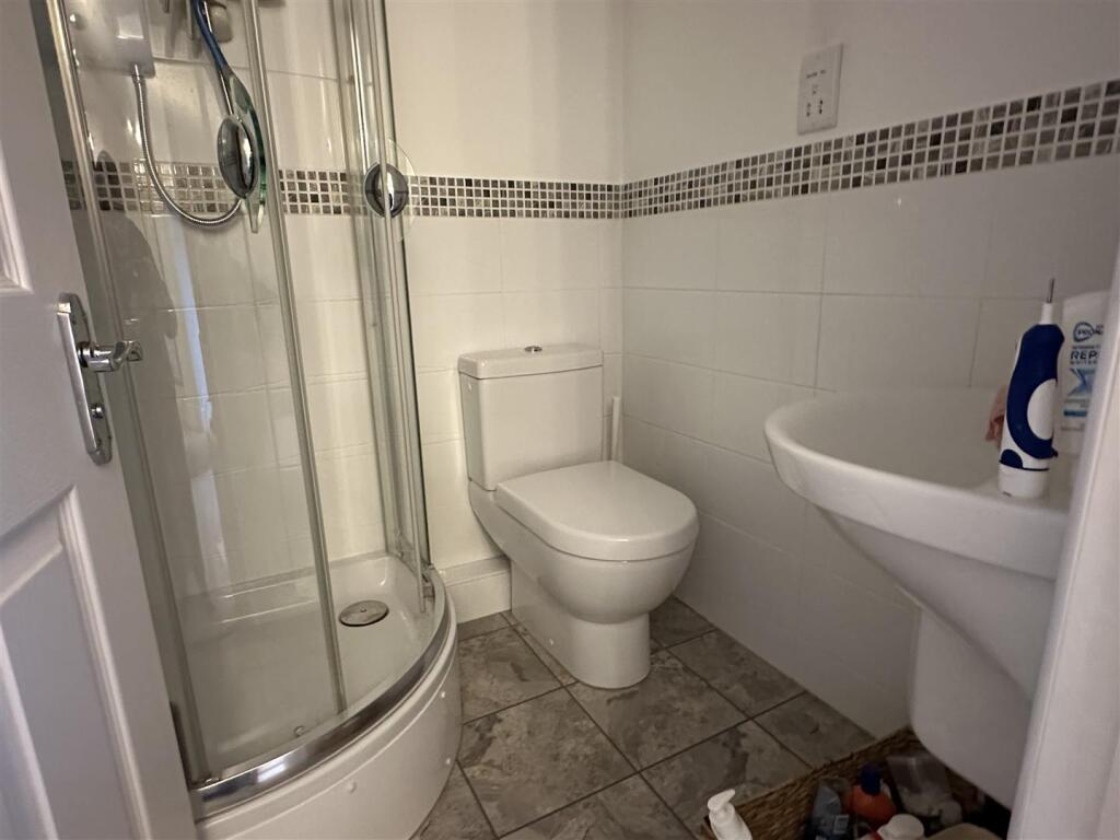 Master En-Suite Shower Room