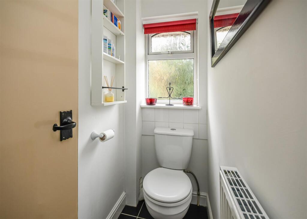 10 Battlefield Lane-Upstairs Cloakroom.jpg