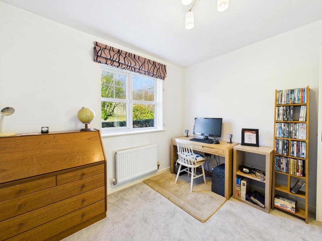 CAM05192G0-PR0033-STILL005