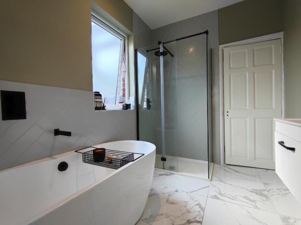 Bathroom Aspect 2