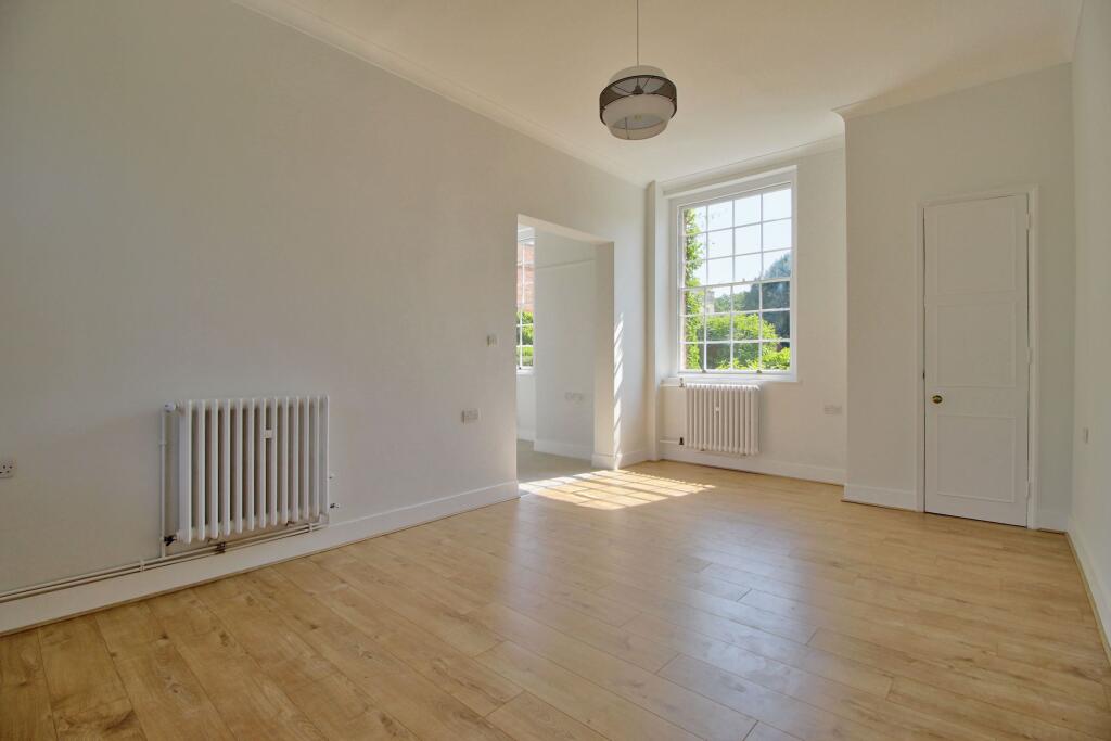 Open Living &amp; Kitchen