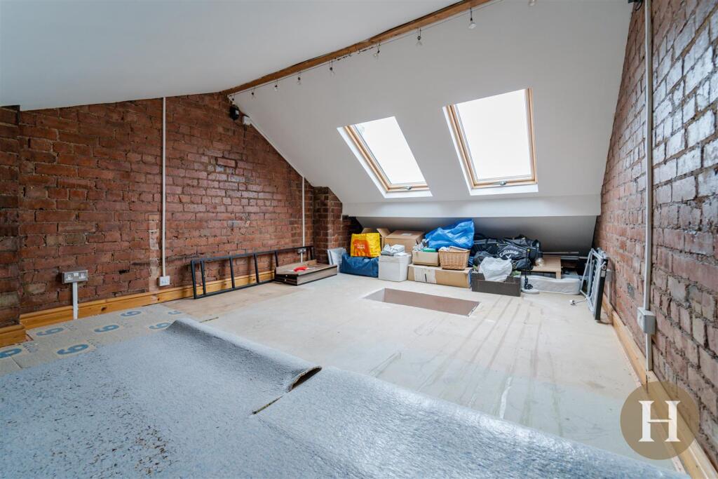 Hadleigh Estate Agents-22.jpg