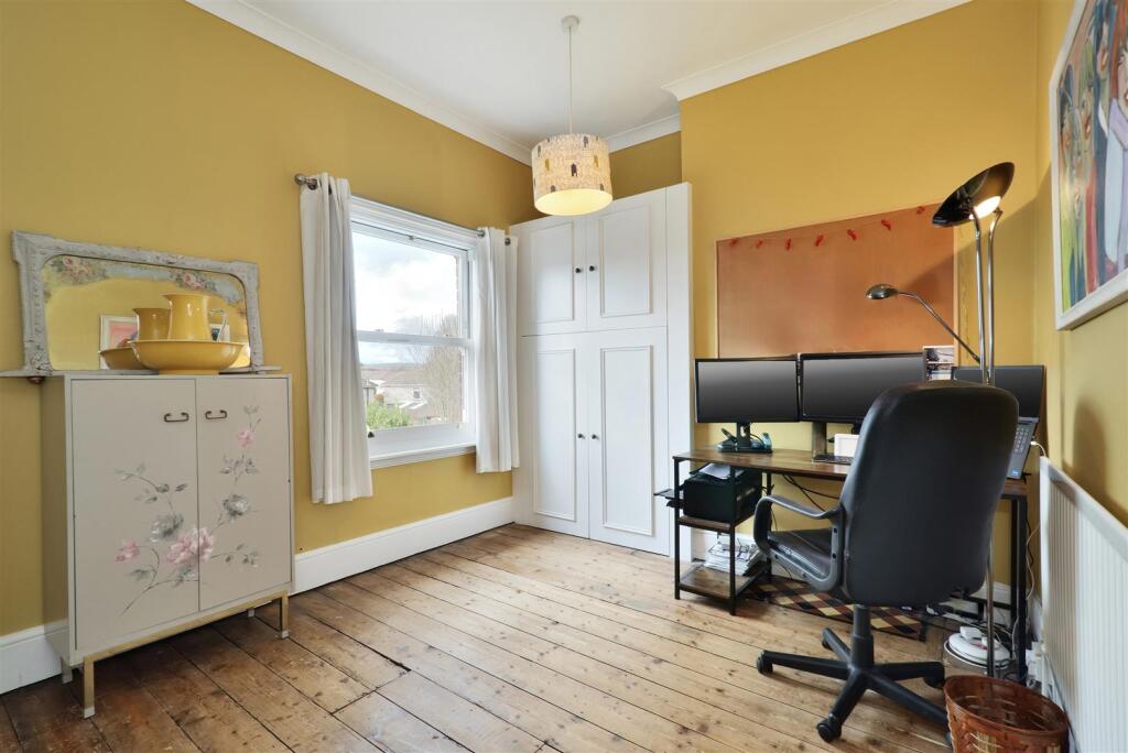 9 Raneleigh Street - (57).jpg