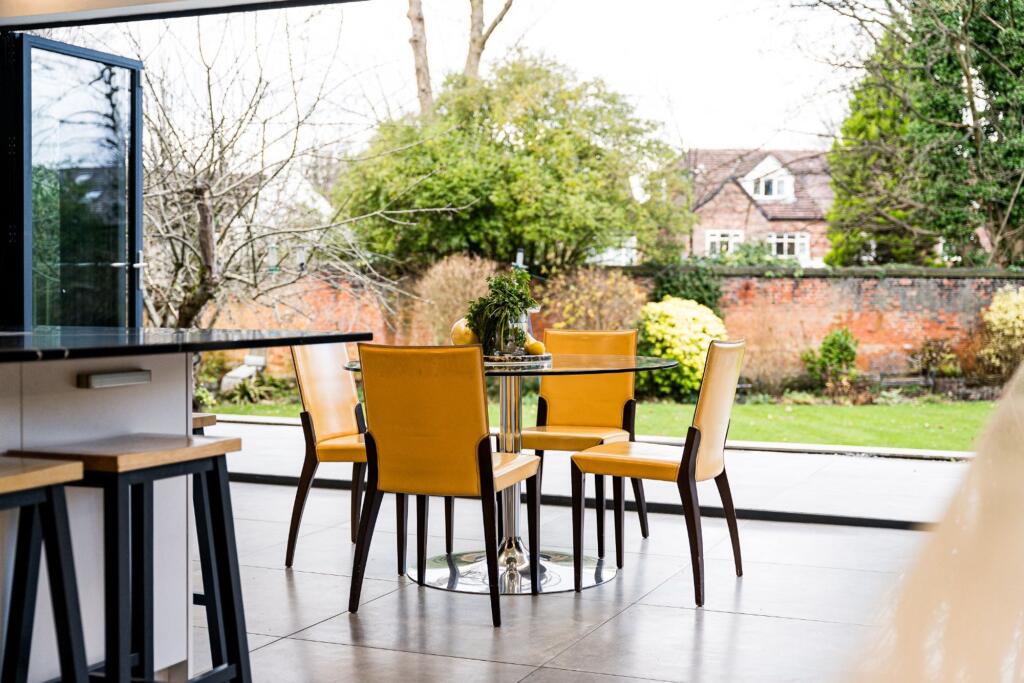 Kitchen / Breakfast Room